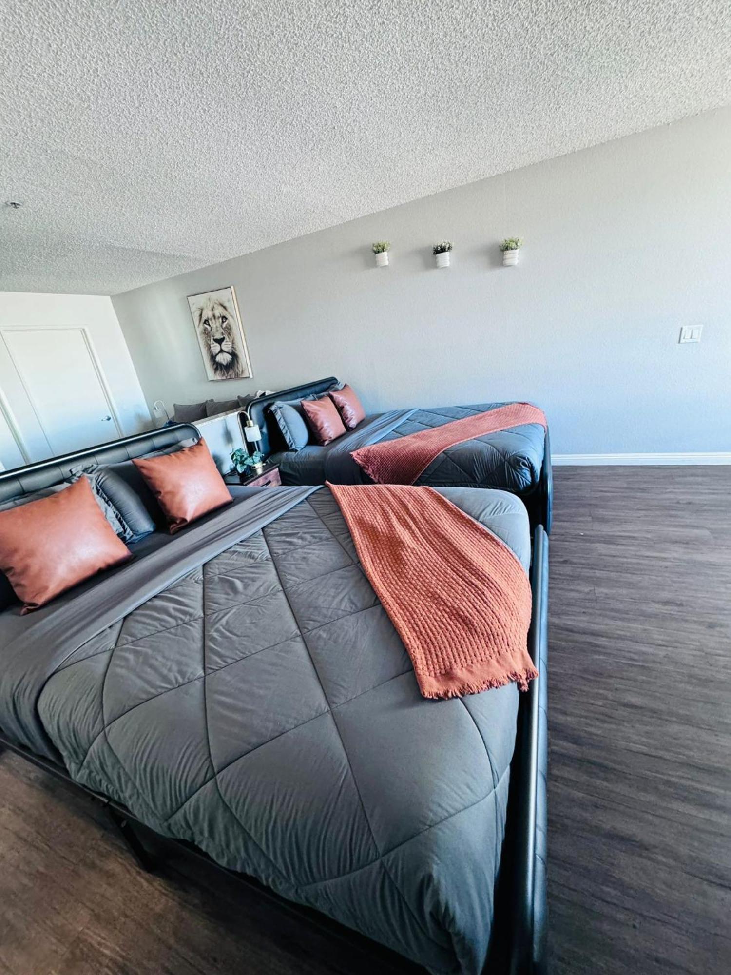 Amazing Universal Studios Loft Free Parking Los Angeles Exterior photo